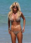 Victoria-Silvstedt-Bikini-Photos_-2014-Miami--14