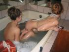 girls in pool bath or shower 194