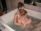 girls in pool bath or shower 212
