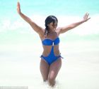alexandra-burke-hits-the-beach-in-mexico-in-a-really-daring-strapless-monokini_sarl-_3